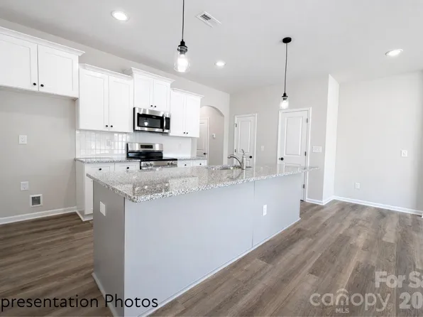 5937 Wallace Ave, Charlotte, NC 28212