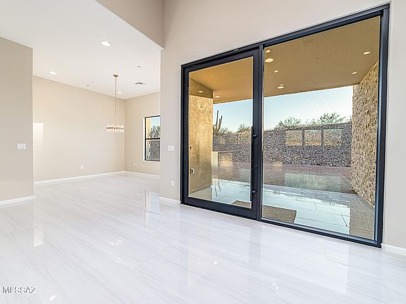 4th image of 10175 N La Cholla Blvd