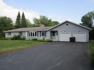 6 Jade Hill Rd, Auburn, MA 01501