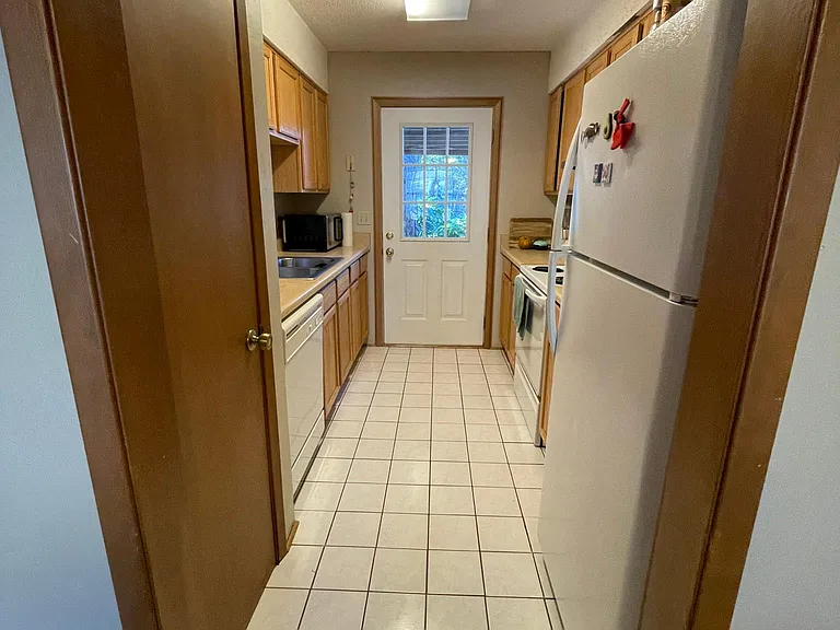 1008 Pineview Blvd #D — Photo 18
