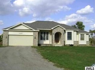 13284 Sager Rd, Grass Lake, MI 49240