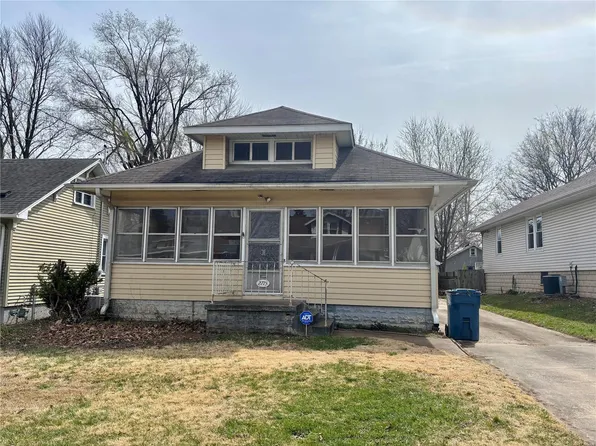 2715 Grandview Ave, Alton, IL 62002