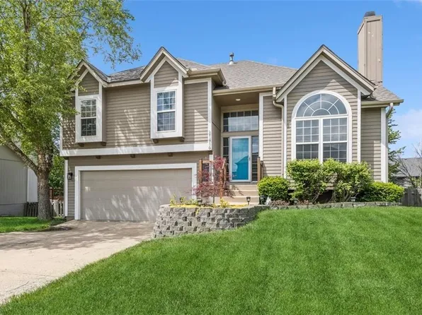 21416 W 64th St, Shawnee, KS 66218