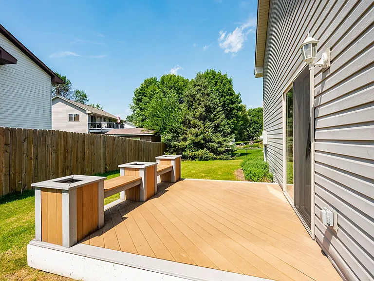 487 Thomas Ave — Photo 19