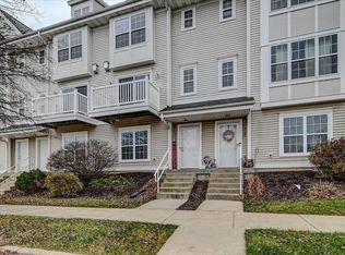 7125 Discovery Ln, Madison, WI 53719