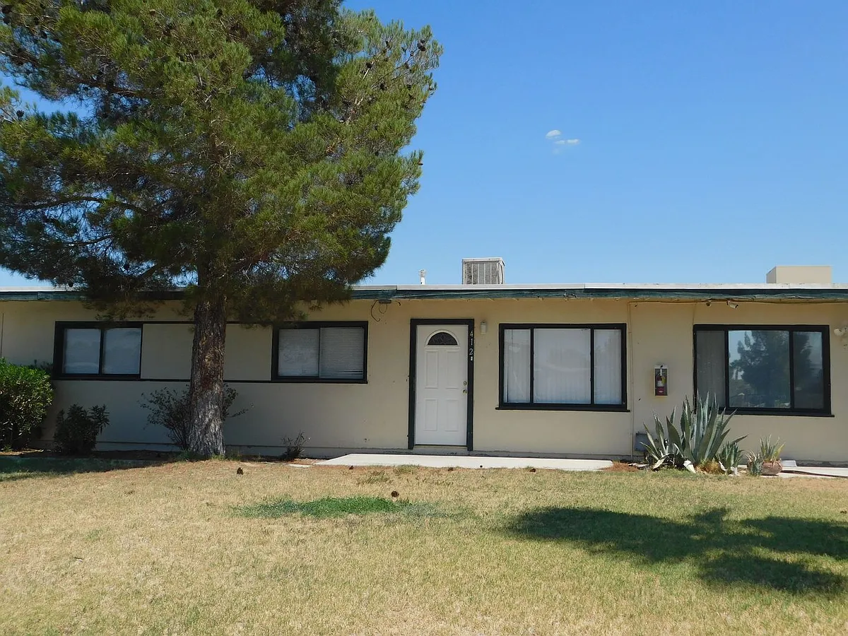 Building Photo - 412 Palm Dr