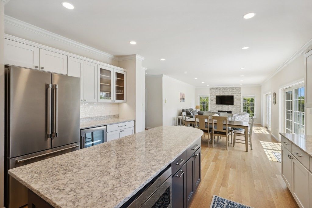 Kitchen to dining