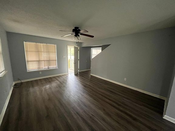 4th image of 9810 Bending Oak Dr