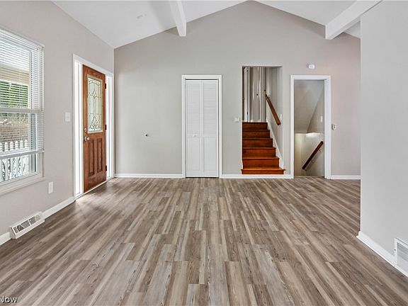 5th image of 6304 Meadowbrook Dr