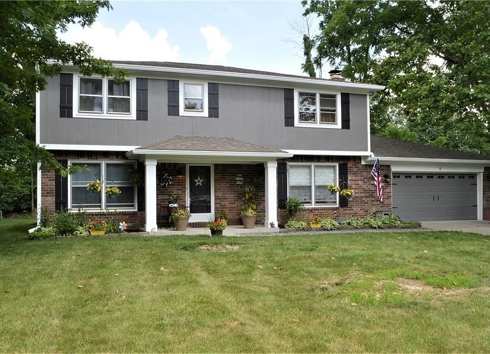 Crisp Fairfield Beauty Loaded for Living! Over 2400 Sqft & Updates Galore! Professional Paint Inside & Out! Mature trees & spacious lots in neighborhood, you will never feel cramped here!