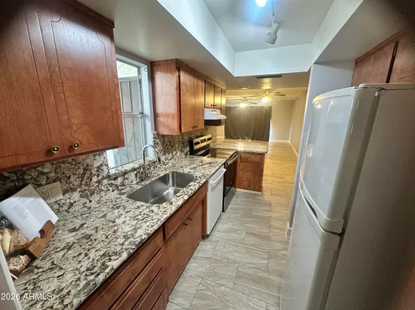 5208 S Hazelton Ln, Tempe, AZ 85283