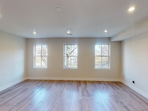 5th image of 662 N 15th St #3