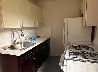 61-88 Dry Harbor Rd #5B, Middle Village, NY 11379