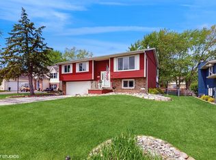 3068 Parkwood Pl, Crown Point, IN