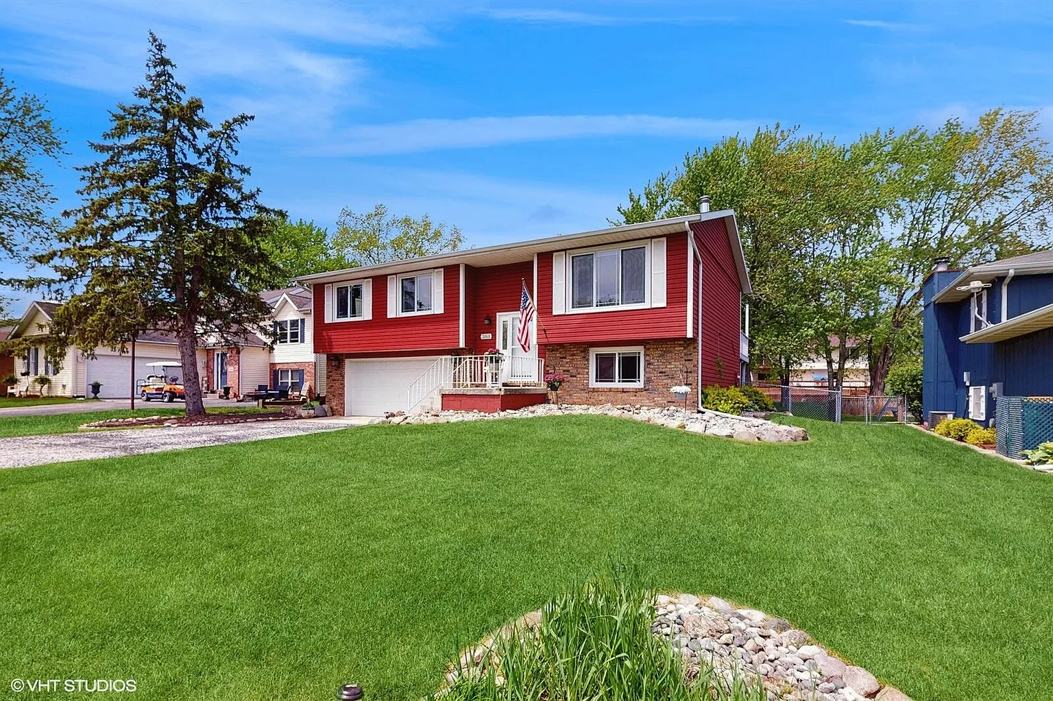 3068 Parkwood Pl photo 1