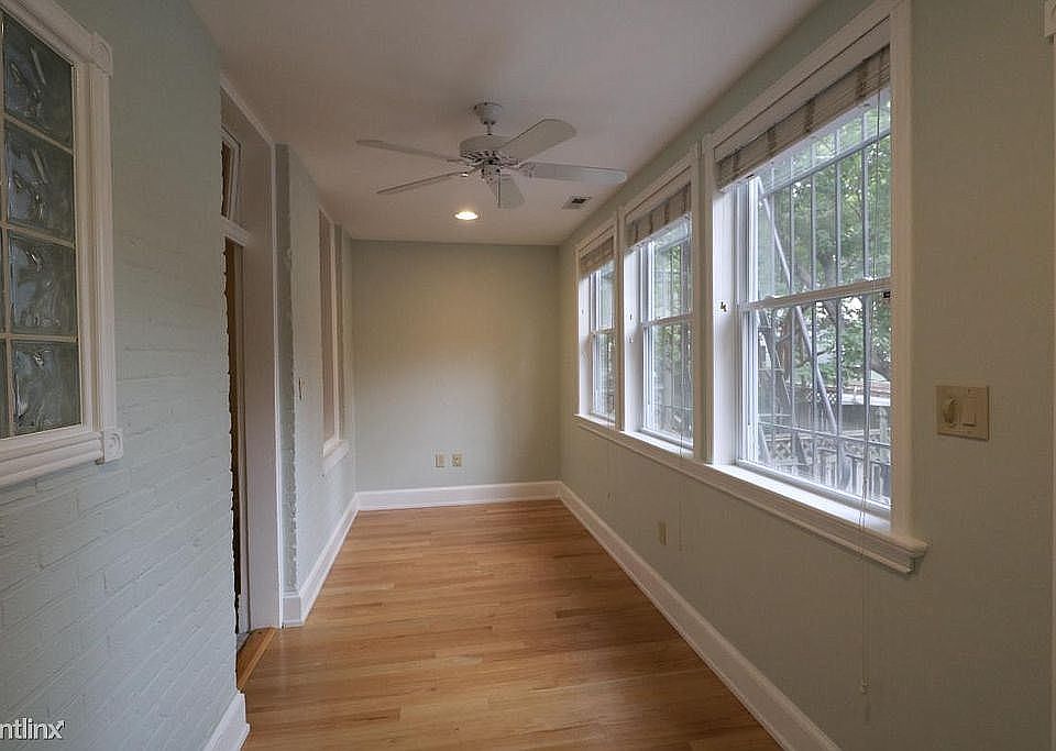 apt2-sunroom-long2-open