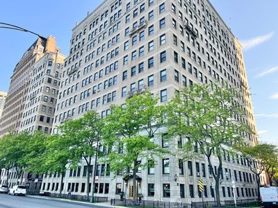3530 N Lake Shore Dr APT 9A, Chicago, IL, 60657