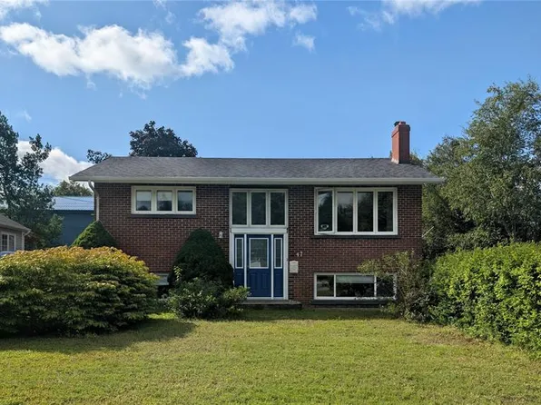 47 Grandy Avenue, Gander, NL A1V1B3