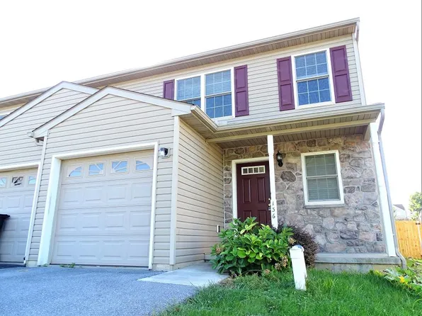 136 E Broad St, New Holland, PA 17557