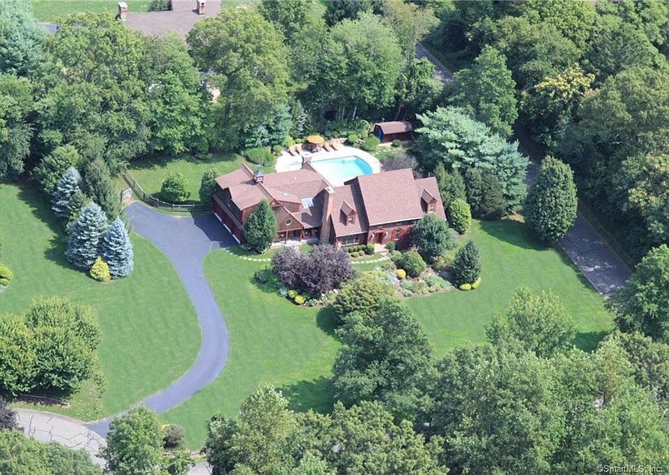 125 Davenport Farm Ln W, Stamford, CT 06903 | Zillow