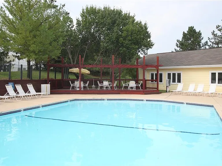 The Ethans Apartments — Photo 9