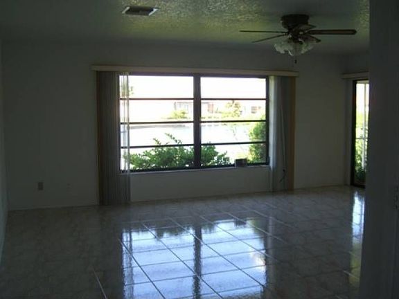 L:iving Room