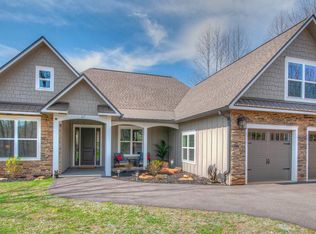 67 Elm Ct, Murphy, NC 28906