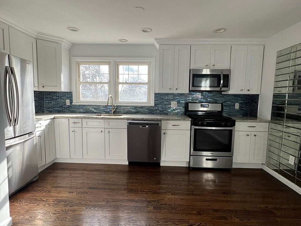 1st image of 100 White Oak Ter