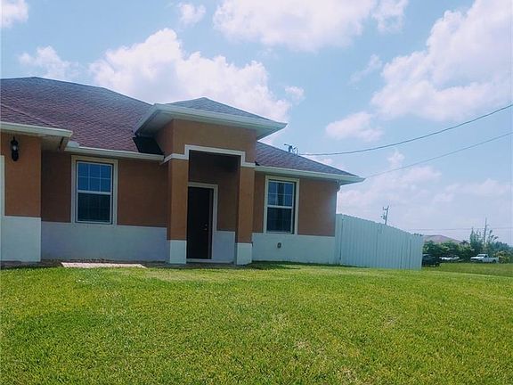 4th image of 905 NW 15th Pl