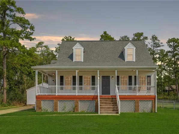 83 Ridge Rd, Poquoson, VA 23662