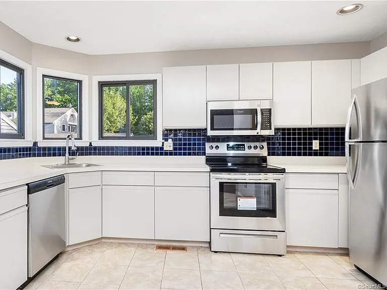 1110 Mill Pond Dr #1110 — Photo 14