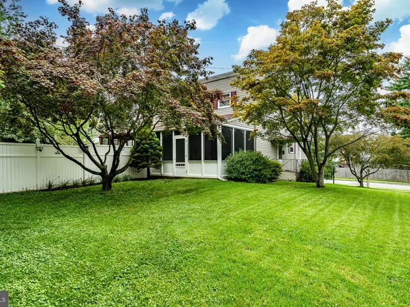 1740 Calamia Dr, Norristown, PA 19401