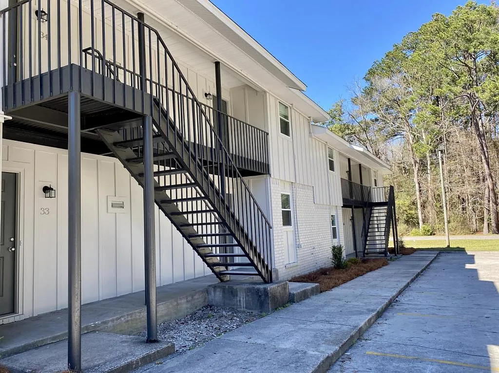 303 E 2nd St, Springfield, GA — Photo 1