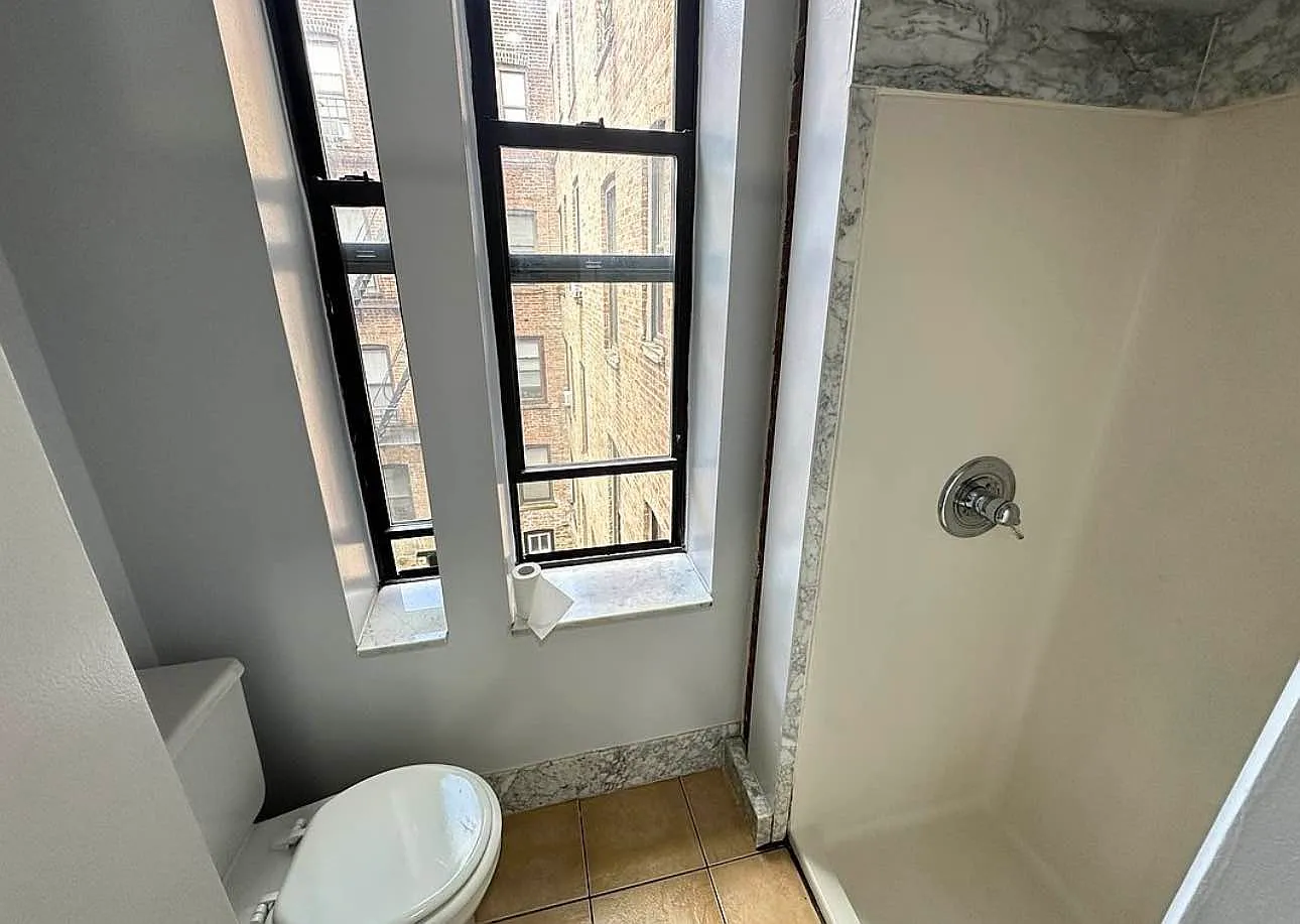 354 Bayridge Parkway — Photo 4