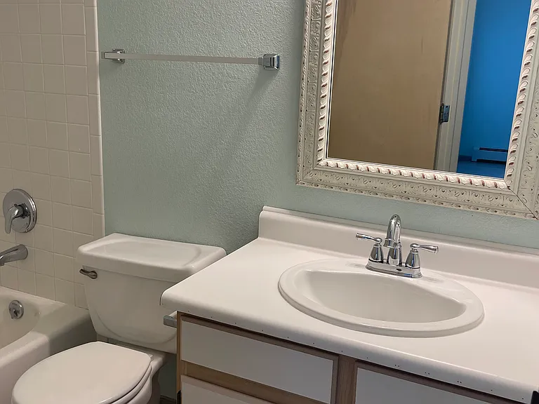 2787 Oxford Ave — Photo 8