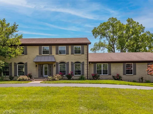 1812 Topping Rd, Saint Louis, MO 63131