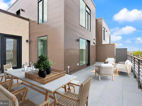 701 Henry St N #418, Alexandria, VA 22314