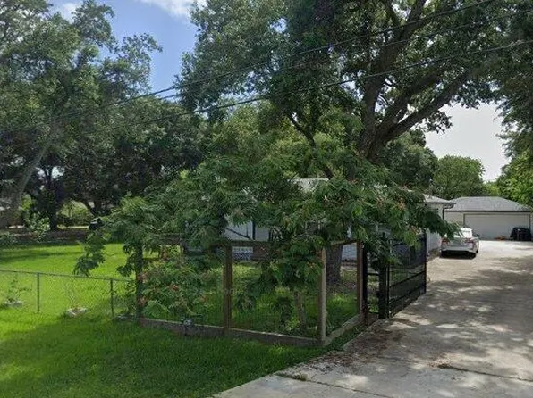 2940 Piper Rd #2, Pearland, TX 77584