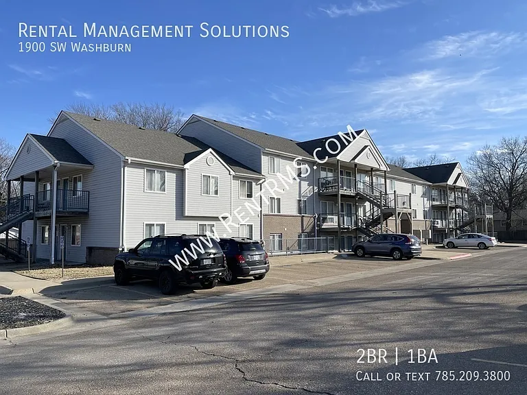 1900 SW Washburn Ave — Photo 2
