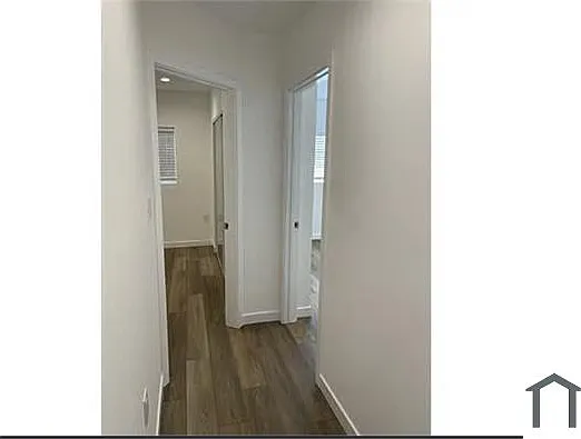 1039 E 28th St #204 — Photo 11
