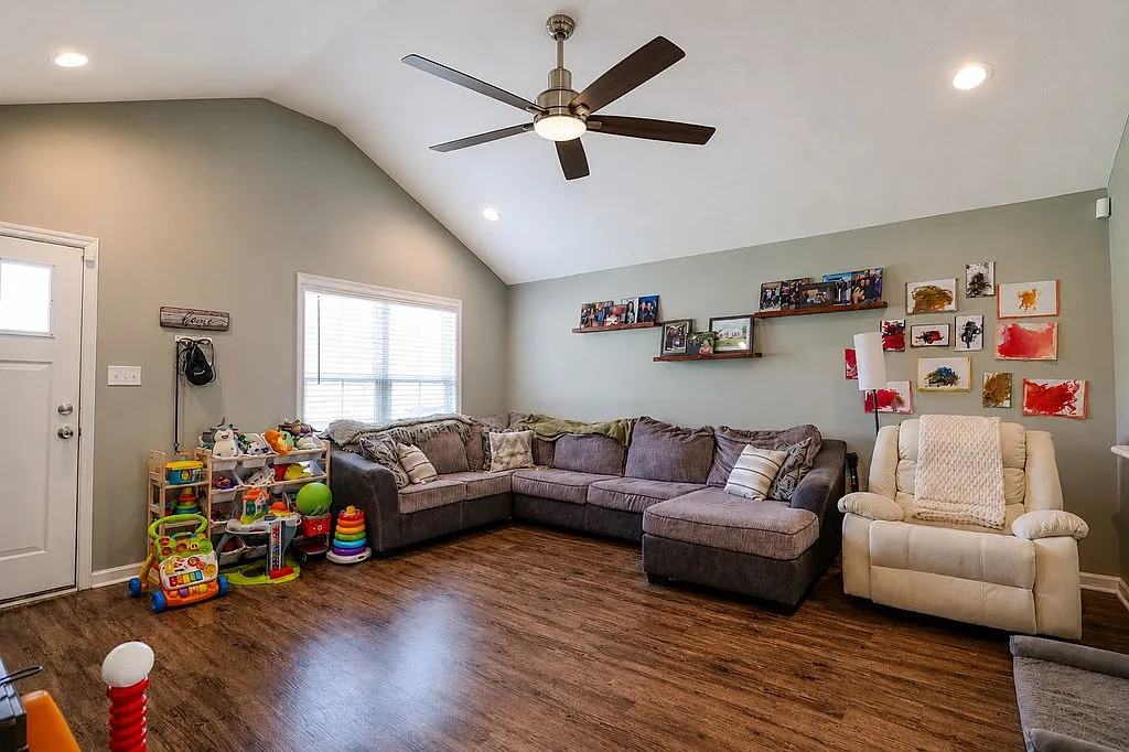 3 bed, 1246 sqft, $1,600 — Photo 4