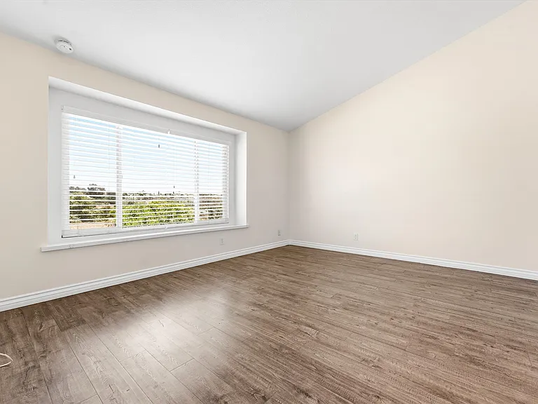 30902 Clubhouse Dr #10F — Photo 8