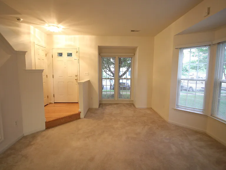 44501 Potter Ter — Photo 12