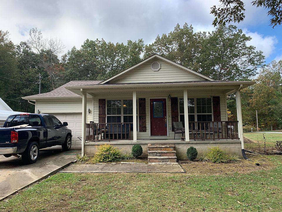 1st image of 896 Mockingbird Dr