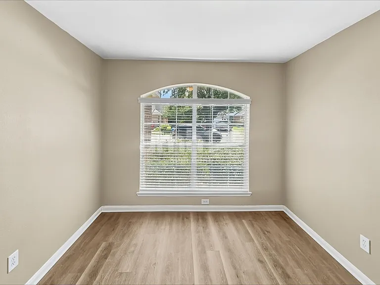 1711 Mickle Creek Dr — Photo 7