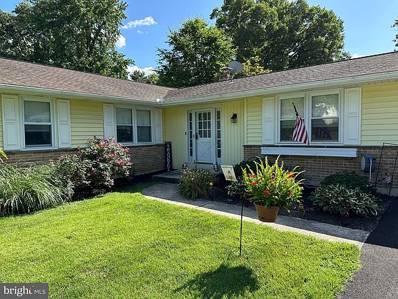2nd image of 2624 Pennington Dr