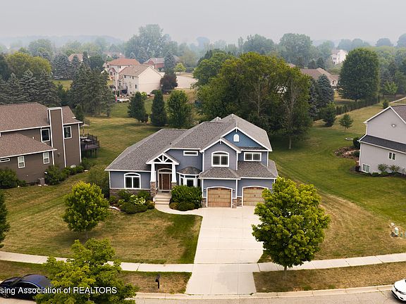 2nd image of 504 Riverwalk Dr