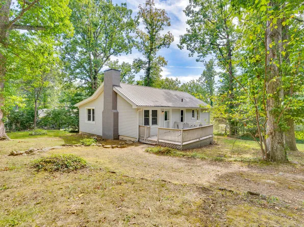 1502 Albion Dr, Signal Mountain, TN 37377