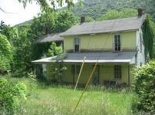 13400 Twin Maples Dr, Cumberland, MD 21502