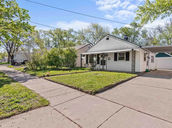 1909 Northwestern Ave, Madison, WI 53704